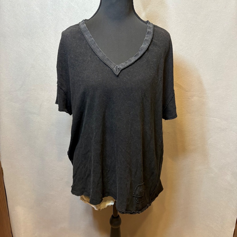We The Free Free People Black Distressed V-Neck Short Sleeve Tee Shirt Small